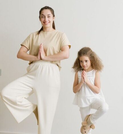 Consejos para empezar a practicar yoga en casa a cualquier edad