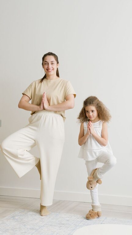 Consejos para empezar a practicar yoga en casa a cualquier edad
