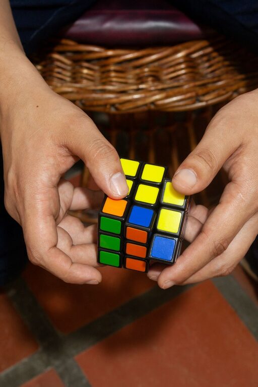 Claves para mantener la mente activa con juegos y ejercicios mentales